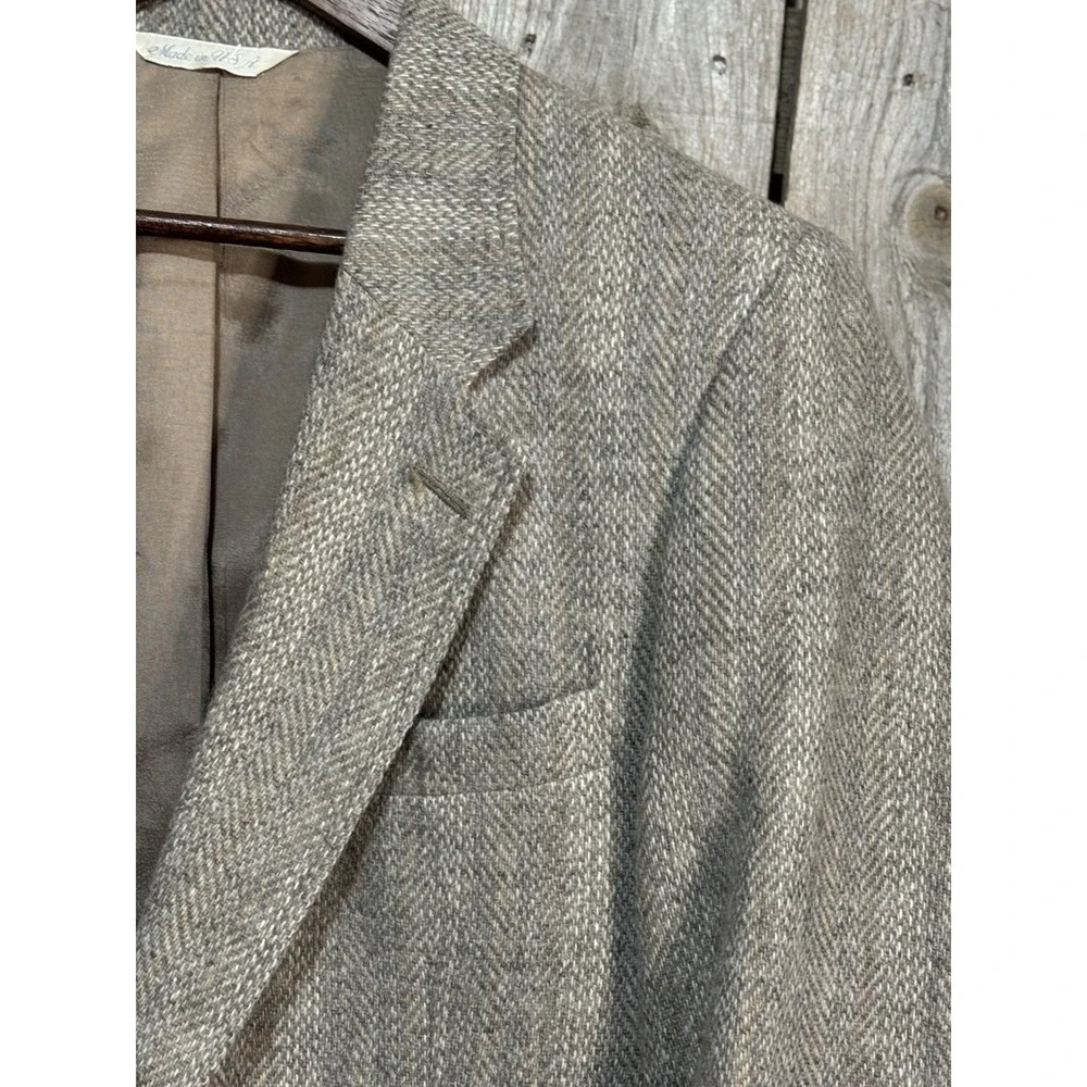 Vtg Levi's Menswear Tweed Blazer 100% Wool Brown Men 40R Herringbone Made in USA